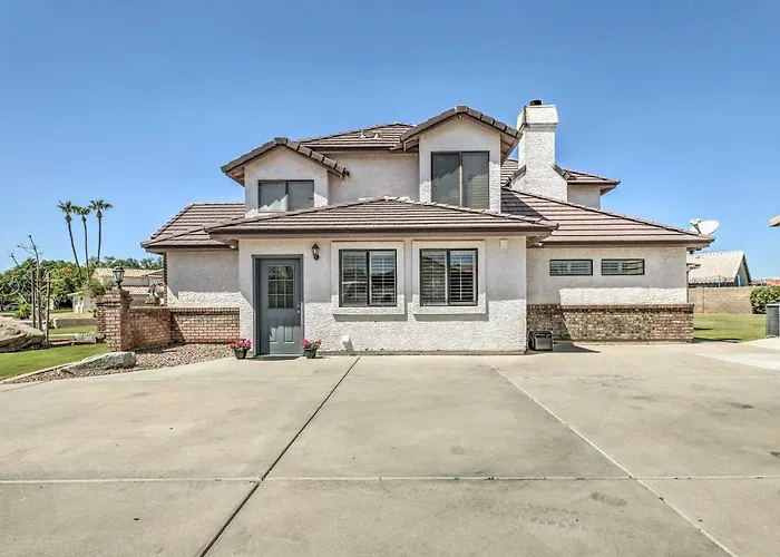 2 Mi To Dtwn Gilbert! Snowbird Escape W/ Pool Apartment